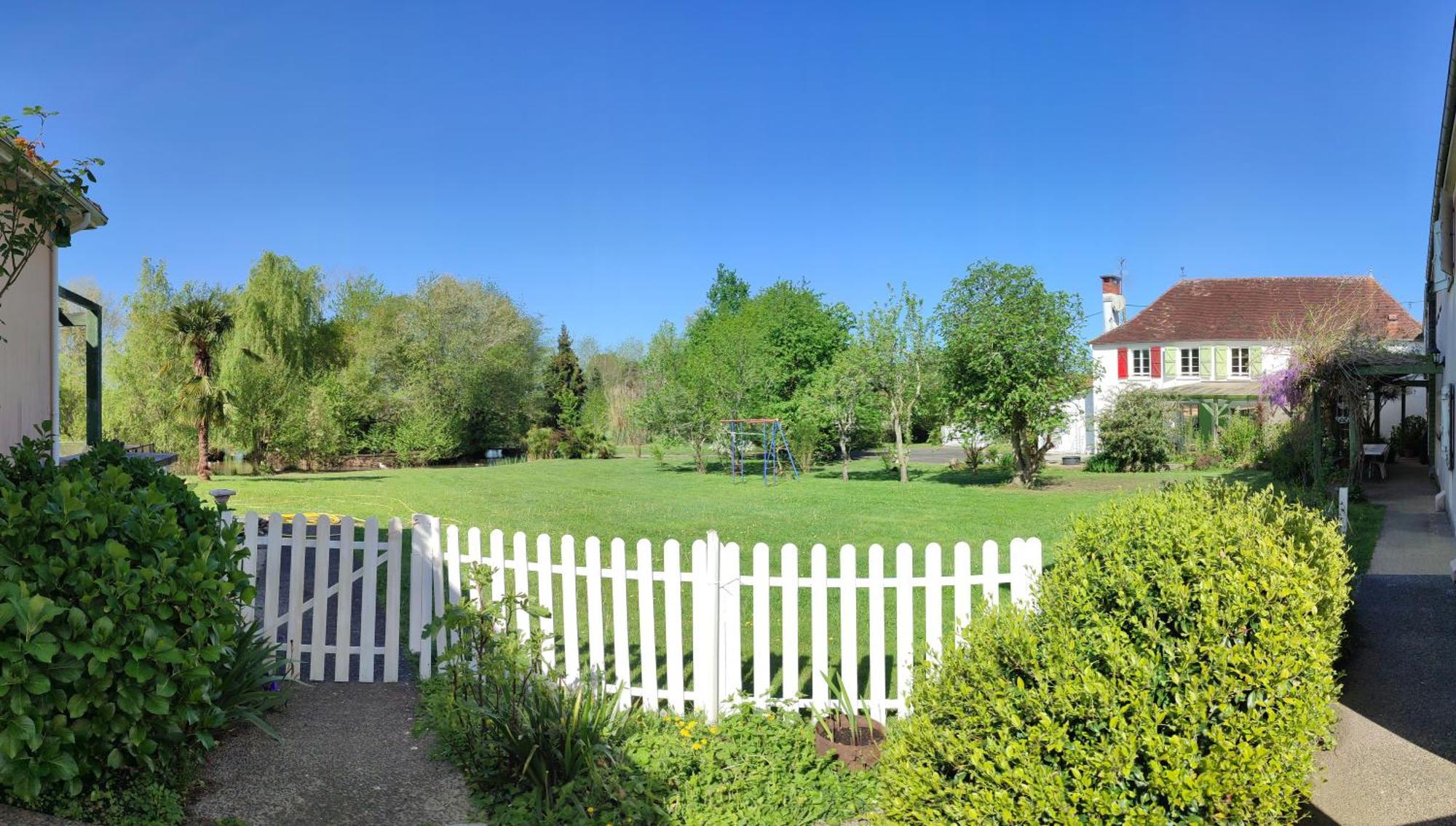 De Couleurs Et D'Eau Fraiche Bed & Breakfast Navarrenx Exterior foto